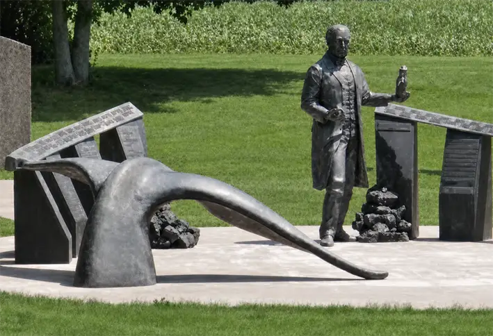 Monument to Nova Scotian geologist Abraham Gesner, inventor of kerosene and a pioneer of the modern petroleum industry
